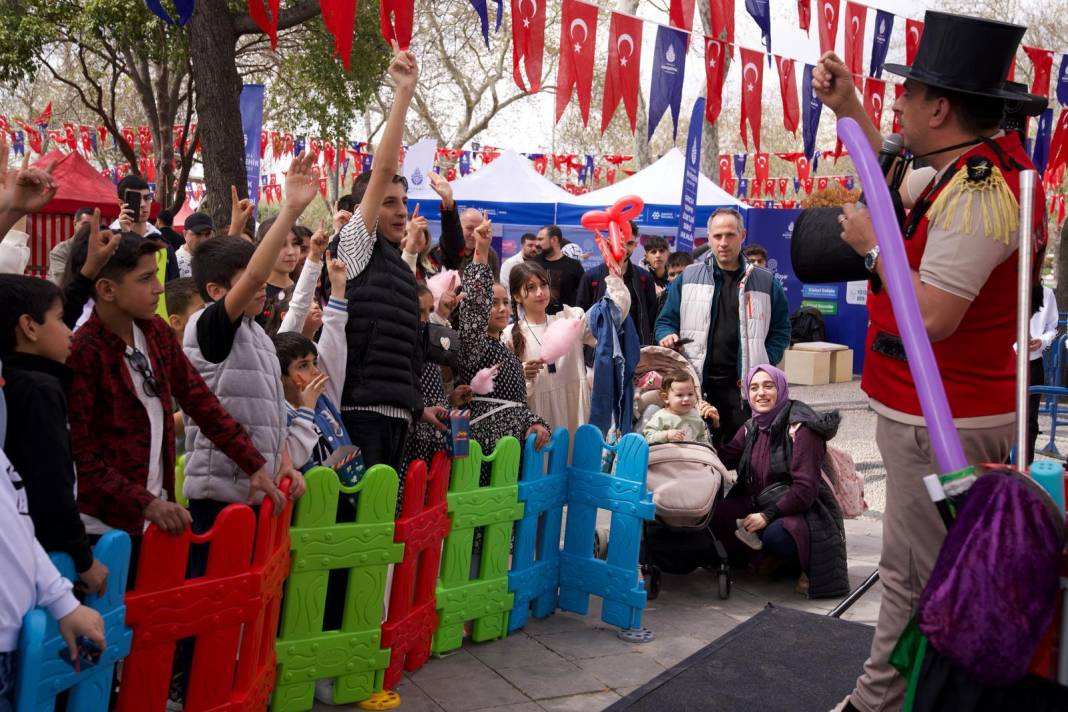 İBB'den Ramazan Bayramı'na özel 'Özgürlük ve Demokrasi Şenliği' başladı 5